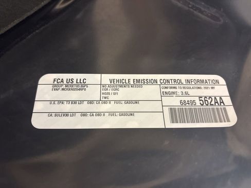 Used 2021 Dodge Durango SXT image 40