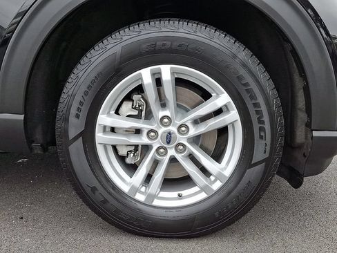 Certified 2020 Ford Explorer XLT w/ Equipment Group 202A AWD/4WD image 9