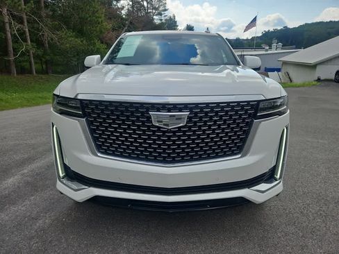 Used 2022 Cadillac Escalade Premium Luxury AWD/4WD image 8