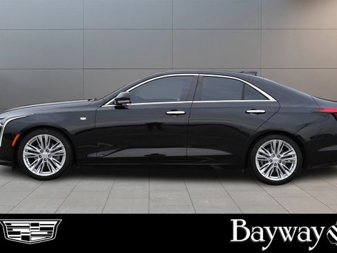 Certified 2022 Cadillac CT4 Premium Luxury image 4