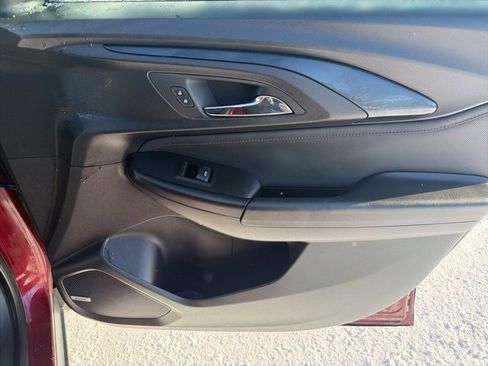 Used 2023 Chevrolet TrailBlazer RS w/ Sun and Liftgate Package image 9