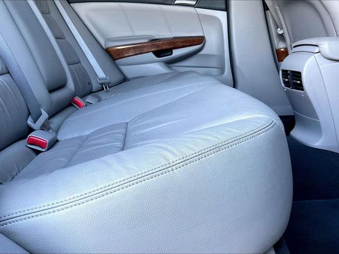 Used 2012 Honda Accord EX-L image 17