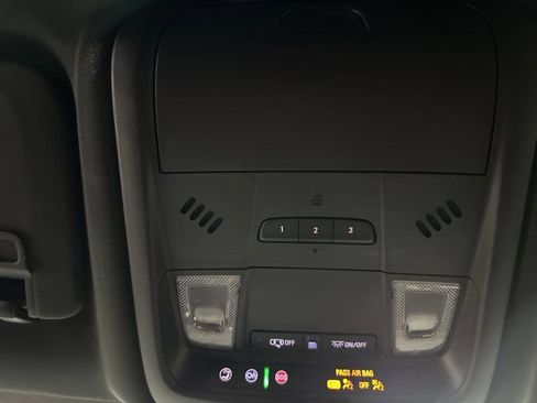 Certified 2025 Chevrolet Blazer RS image 29