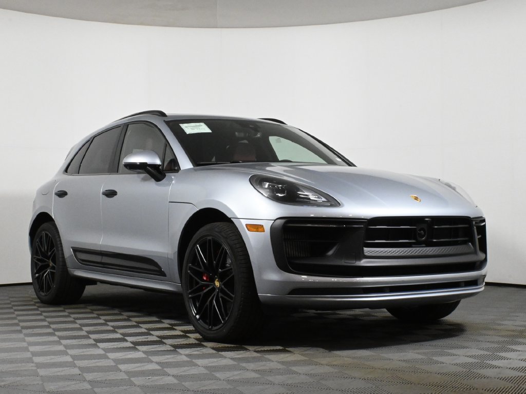 Used 2026 Porsche Macan GTS AWD/4WD image 9