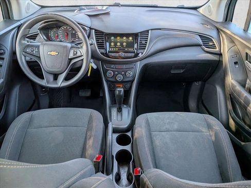 Used 2019 Chevrolet Trax LS w/ Tint and Cruise Package image 16