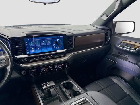 Used 2022 Chevrolet Silverado 1500 High Country w/ High Country Premium Package image 23