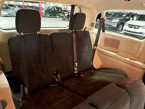 Used 2017 Dodge Grand Caravan Crew image 30