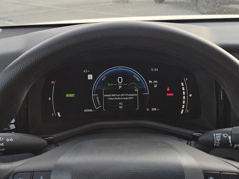 Used 2025 Toyota Camry LE image 17