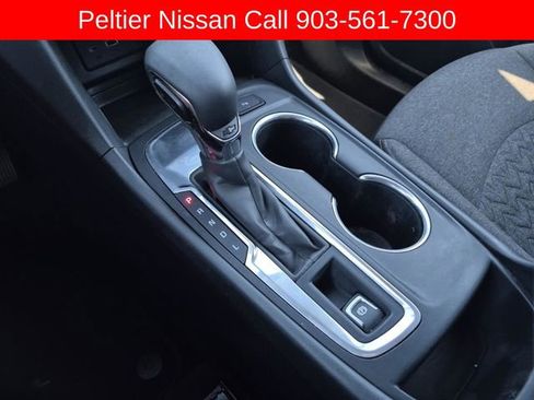 Used 2022 Chevrolet Equinox LT image 37