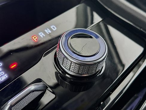 Used 2022 Jeep Grand Cherokee L Limited w/ Trailer Tow Group (B) image 25