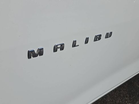 Used 2022 Chevrolet Malibu LS image 15