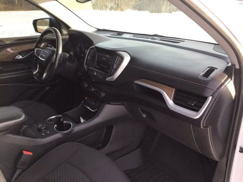 Used 2020 GMC Terrain SLE w/ Driver Convenience Package image 24