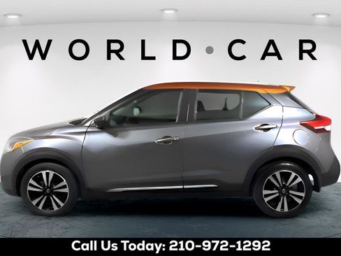 Used 2020 Nissan Kicks SR image 4