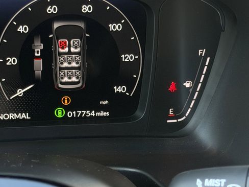 Used 2025 Honda Pilot Elite image 22
