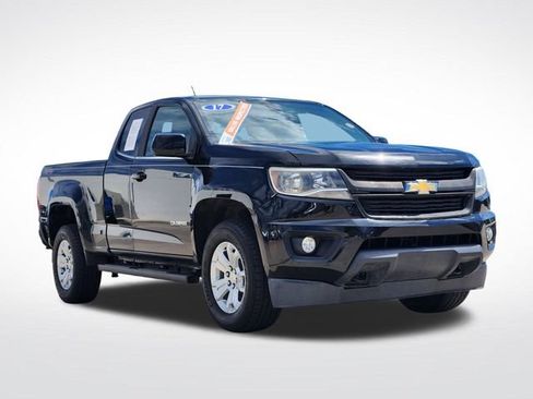 Used 2017 Chevrolet Colorado LT w/ LT Convenience Package AWD/4WD image 3
