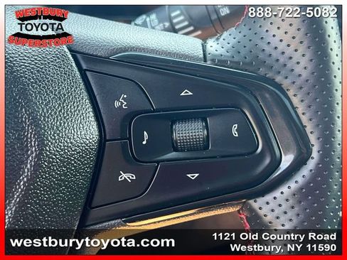 Used 2026 Chevrolet Trax RS w/ Sunroof Package FWD image 24
