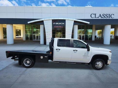 Used 2025 Chevrolet Silverado 3500 W/T w/ WT Convenience Package AWD/4WD image 2