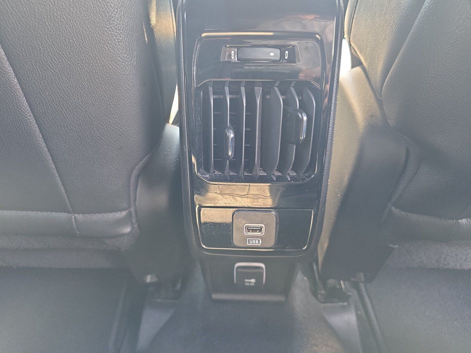 Used 2024 Jeep Compass Latitude AWD/4WD image 19
