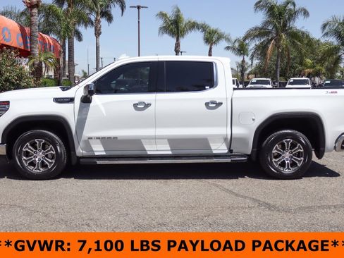 Used 2023 GMC Sierra 1500 SLT w/ SLT Premium Package AWD/4WD image 5