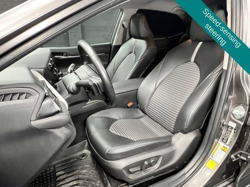 Used 2022 Toyota Camry SE w/ Carpet Mat Package (TMS) FWD image 7