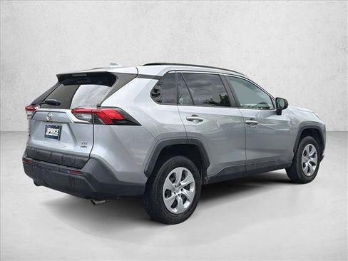 Used 2021 Toyota RAV4 LE AWD/4WD image 5