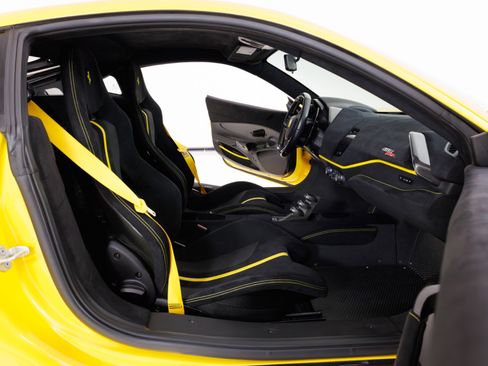 Used 2020 Ferrari 488 Pista Coupe RWD image 30