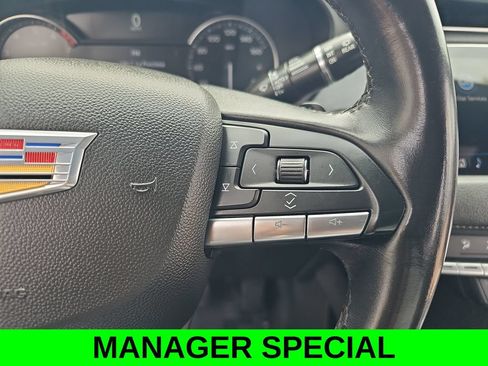 Used 2023 Cadillac XT4 Premium Luxury FWD image 18