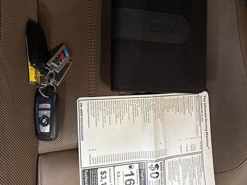 Used 2016 BMW M5 RWD image 27