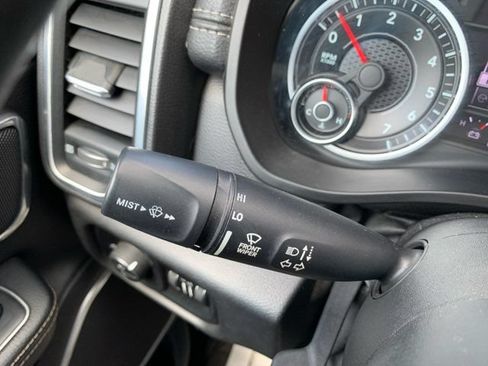 Used 2019 RAM 1500 Laramie AWD/4WD image 28