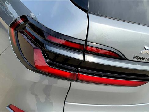 New 2026 BMW X7 M60i image 14