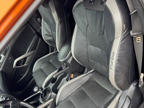 Used 2016 Hyundai Veloster Turbo image 13