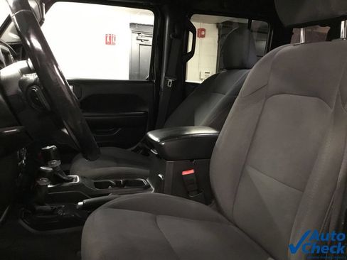 Used 2020 Jeep Wrangler Unlimited Sport AWD/4WD image 27
