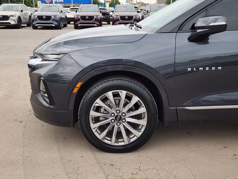 Used 2022 Chevrolet Blazer Premier w/ Driver Confidence II Package FWD image 9