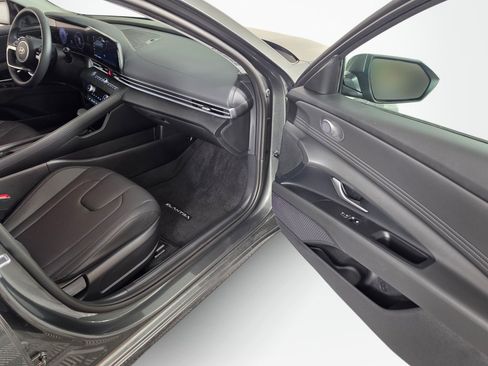 Used 2026 Hyundai Elantra Limited FWD image 39