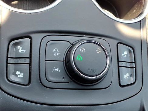 Used 2020 GMC Terrain SLE AWD/4WD image 25
