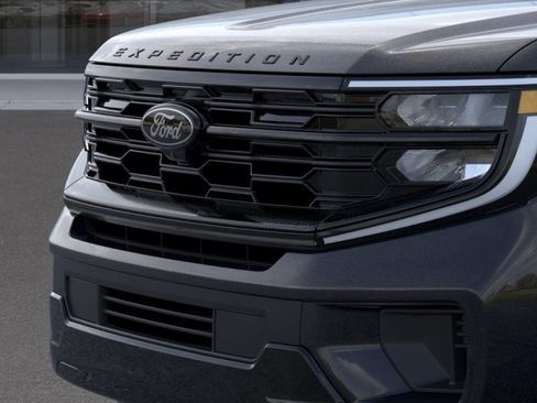 New 2025 Ford Expedition Platinum w/ Stealth Performance Package image 17