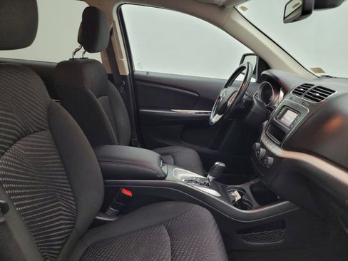 Used 2020 Dodge Journey SE w/ SE Popular Equipment Group FWD image 21