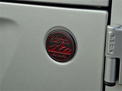 Used 2024 Jeep Wrangler Unlimited Rubicon image 30