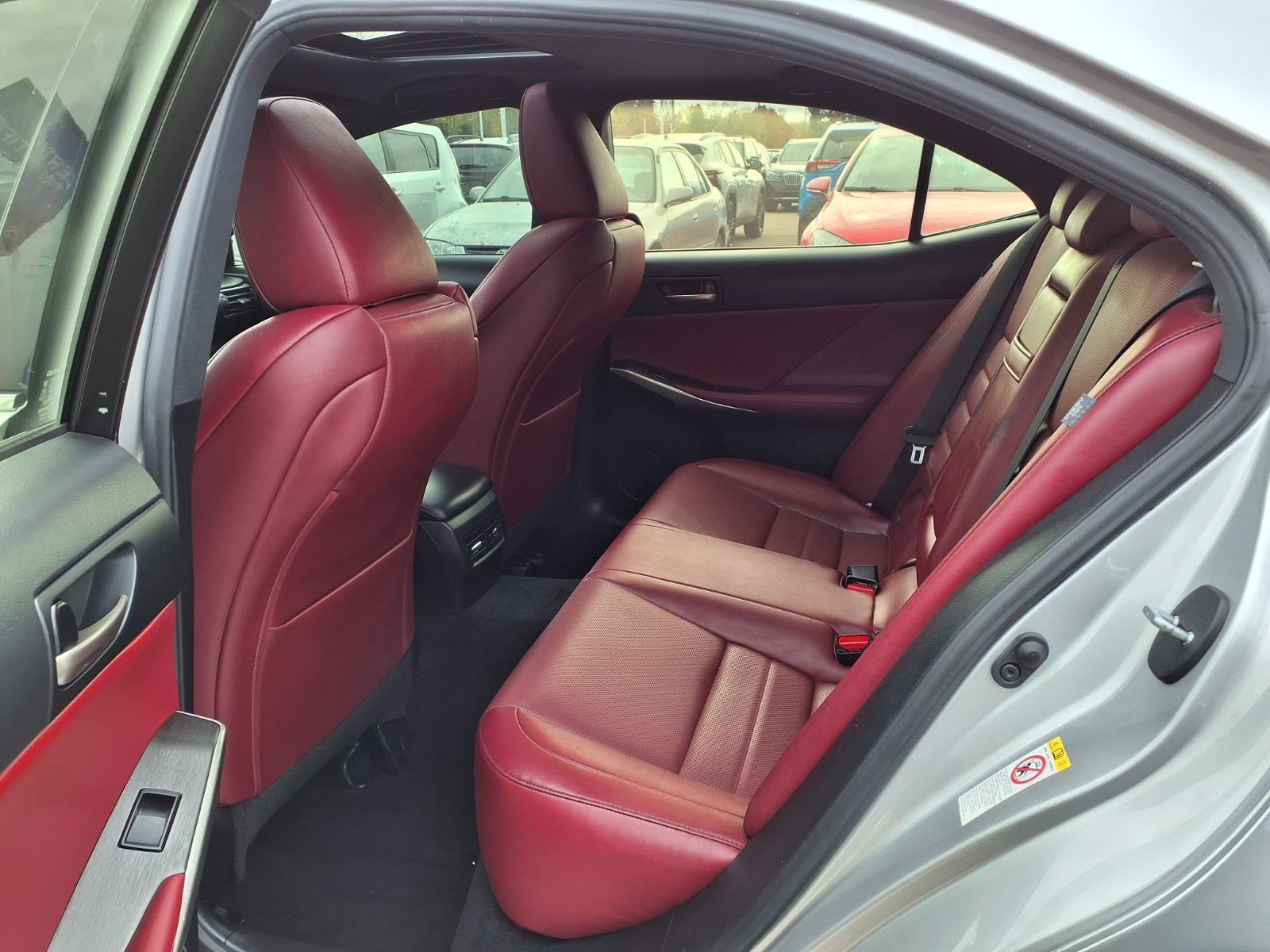 Used 2019 Lexus IS 300 F Sport w/ F Sport Package AWD/4WD image 9