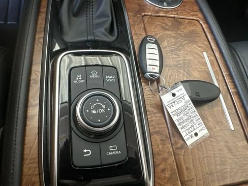 Used 2021 Nissan Armada SL w/ Captain's Chairs Package AWD/4WD image 16