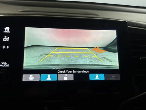 Used 2019 Honda Pilot Touring image 15