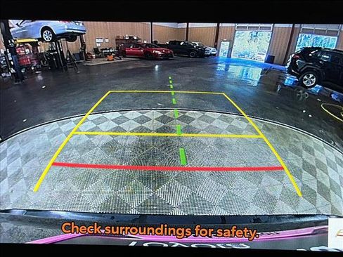 Used 2025 Toyota RAV4 XLE FWD image 29