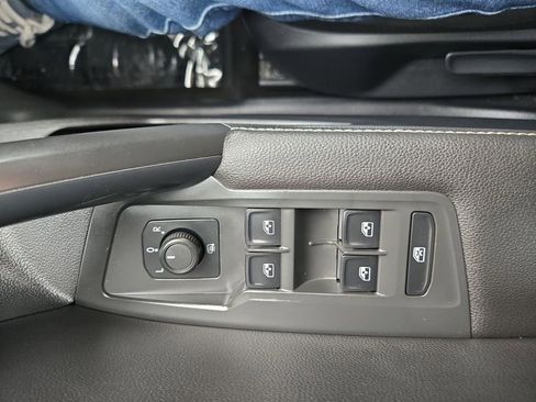 Used 2023 Volkswagen Tiguan S image 20