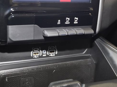 Used 2025 RAM 1500 Big Horn AWD/4WD image 27