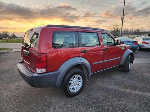 Used 2008 Dodge Nitro SXT image 4