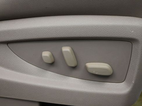 Used 2017 Chevrolet Suburban Premier image 9