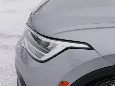 Certified 2024 Volkswagen Tiguan SE image 16