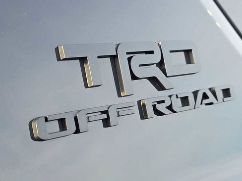 Certified 2025 Toyota 4Runner TRD Off-Road Premium image 17