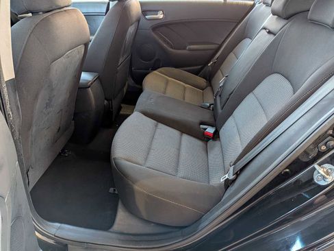 Used 2017 Kia Forte LX image 15