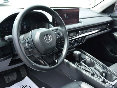 Used 2025 Honda Accord EX-L image 8